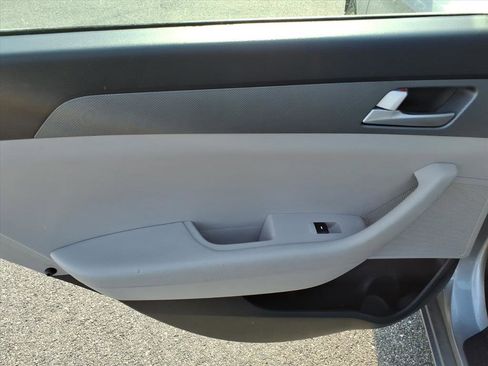 Used 2017 Hyundai Sonata SE FWD image 21