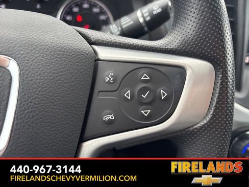 Used 2023 GMC Acadia SLE w/ Driver Convenience Package image 16