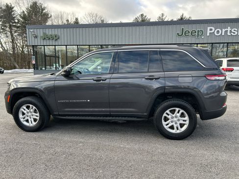 Used 2023 Jeep Grand Cherokee Laredo w/ Luxury Tech Group I image 12