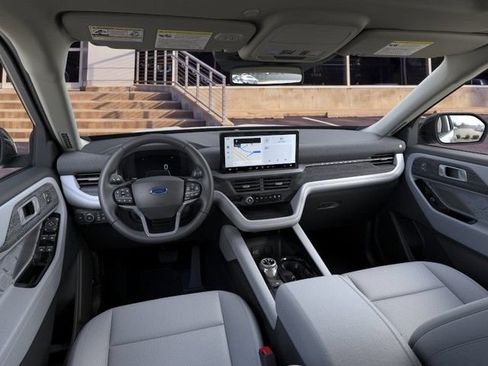 New 2026 Ford Explorer Platinum w/ LUX Leather Package AWD/4WD image 9