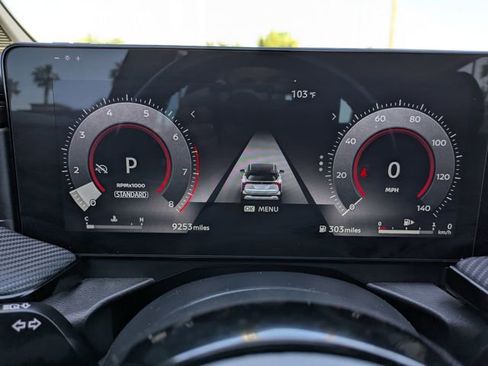 Certified 2025 Nissan Kicks SR FWD image 3