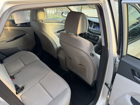 Used 2017 Hyundai Tucson SE image 13