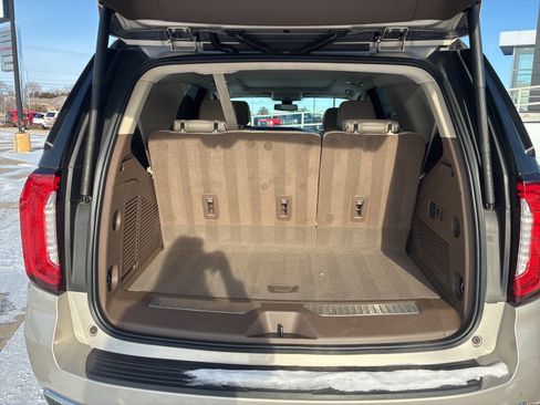 Used 2021 GMC Yukon Denali image 5