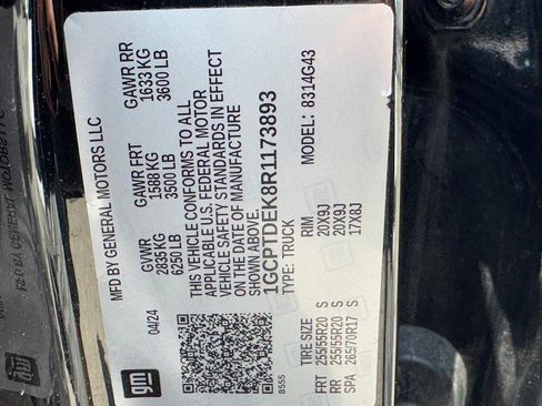 Used 2024 Chevrolet Colorado Z71 w/ Z71 Convenience Package 2 AWD/4WD image 25