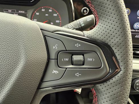 New 2026 Chevrolet Trax RS w/ Driver Confidence Package image 30