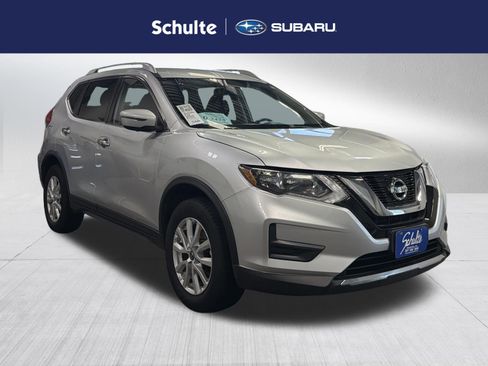 Used 2017 Nissan Rogue SV AWD/4WD image 1