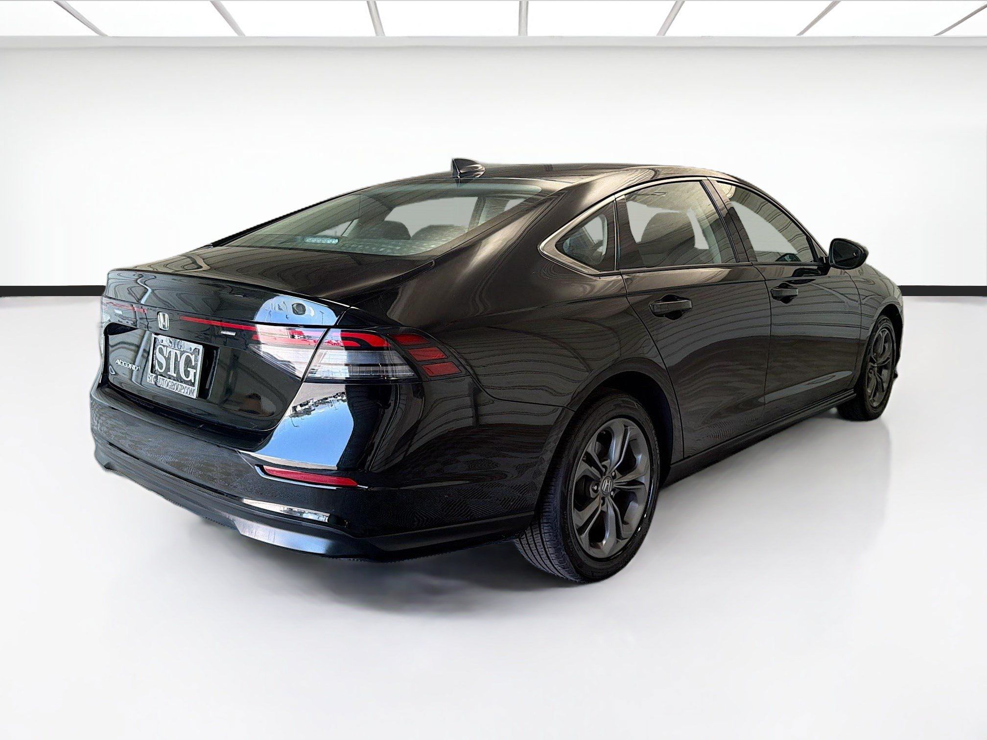 Used 2024 Honda Accord EX image 4