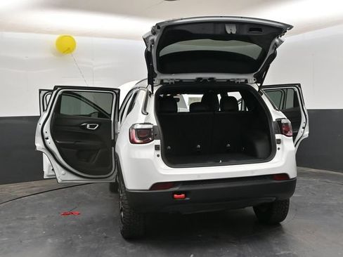 Used 2025 Jeep Compass Trailhawk AWD/4WD image 27