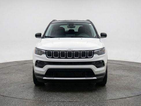 Used 2025 Jeep Compass Limited AWD/4WD image 2