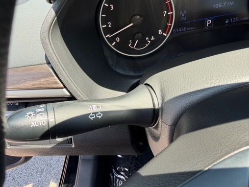 Used 2024 Nissan Altima 2.5 SV FWD image 33