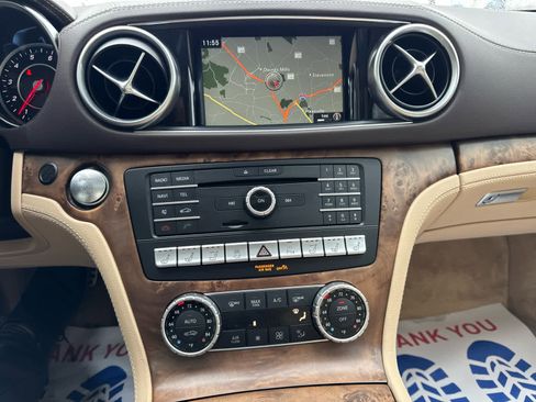 Used 2019 Mercedes-Benz SL 550 SL 550 image 11