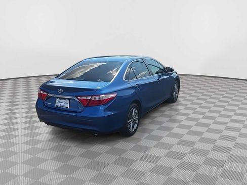 Used 2017 Toyota Camry SE FWD image 8