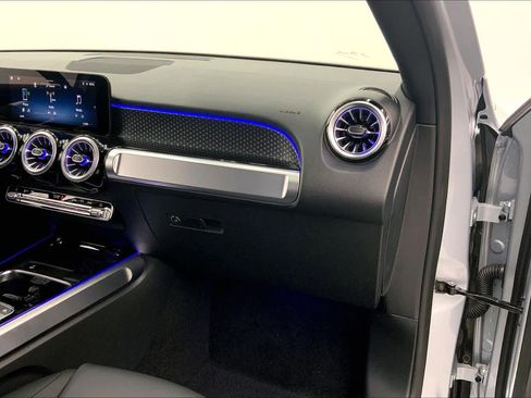 New 2026 Mercedes-Benz GLB 250 image 28