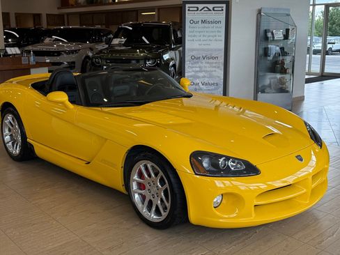 Used 2005 Dodge Viper SRT-10 RWD image 13