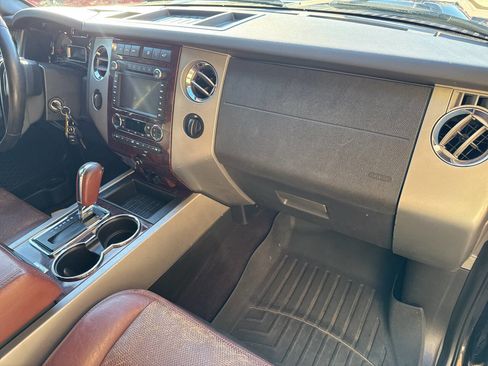 Used 2014 Ford Expedition EL King Ranch image 20
