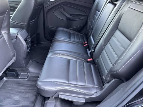 Used 2017 Ford Escape SE w/ SE Leather Comfort Package AWD/4WD image 23