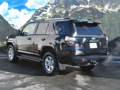 Certified 2024 Toyota 4Runner SR5 Premium image 9