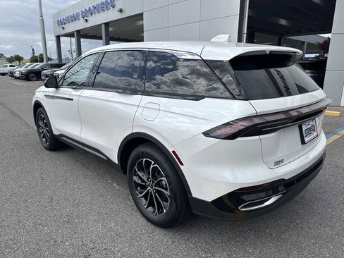 New 2026 Lincoln Nautilus Premier AWD/4WD image 5