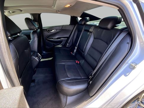 Used 2020 Chevrolet Malibu Premier FWD image 24