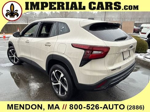 New 2026 Chevrolet Trax RS w/ Sunroof Package image 10