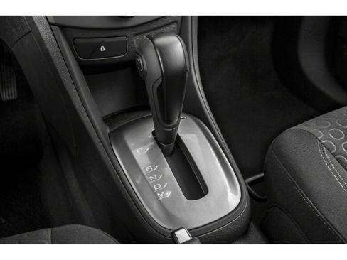 Used 2015 Chevrolet Trax LT FWD image 11