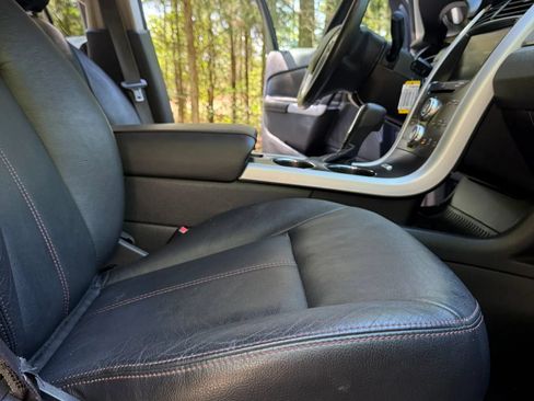 Used 2014 Ford Edge SEL w/ Equipment Group 205A FWD image 12