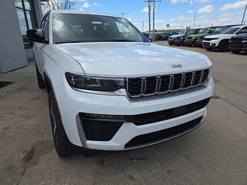 New 2026 Jeep Grand Cherokee Limited AWD/4WD image 17