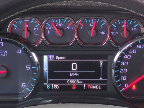 Used 2020 Chevrolet Tahoe LT image 10