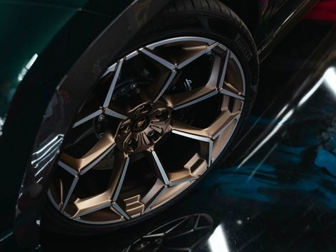 Used 2024 Lamborghini Urus Performante image 8