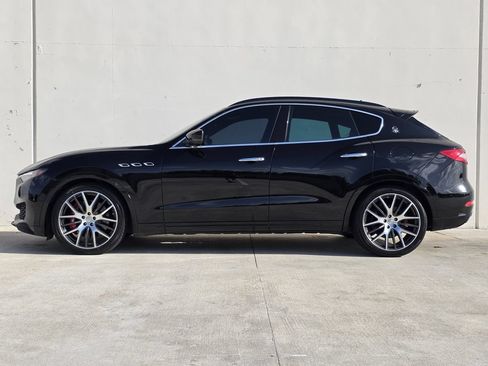 Used 2017 Maserati Levante S AWD/4WD image 2