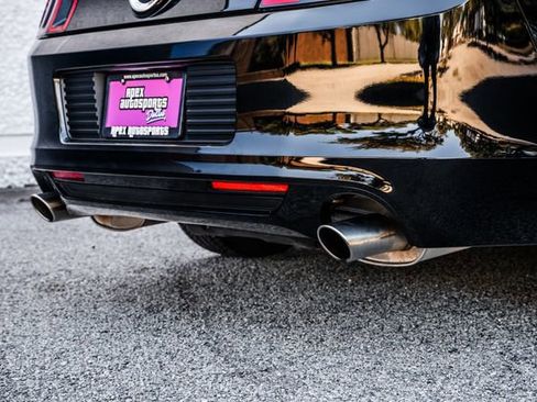 Used 2013 Ford Mustang GT Premium image 29