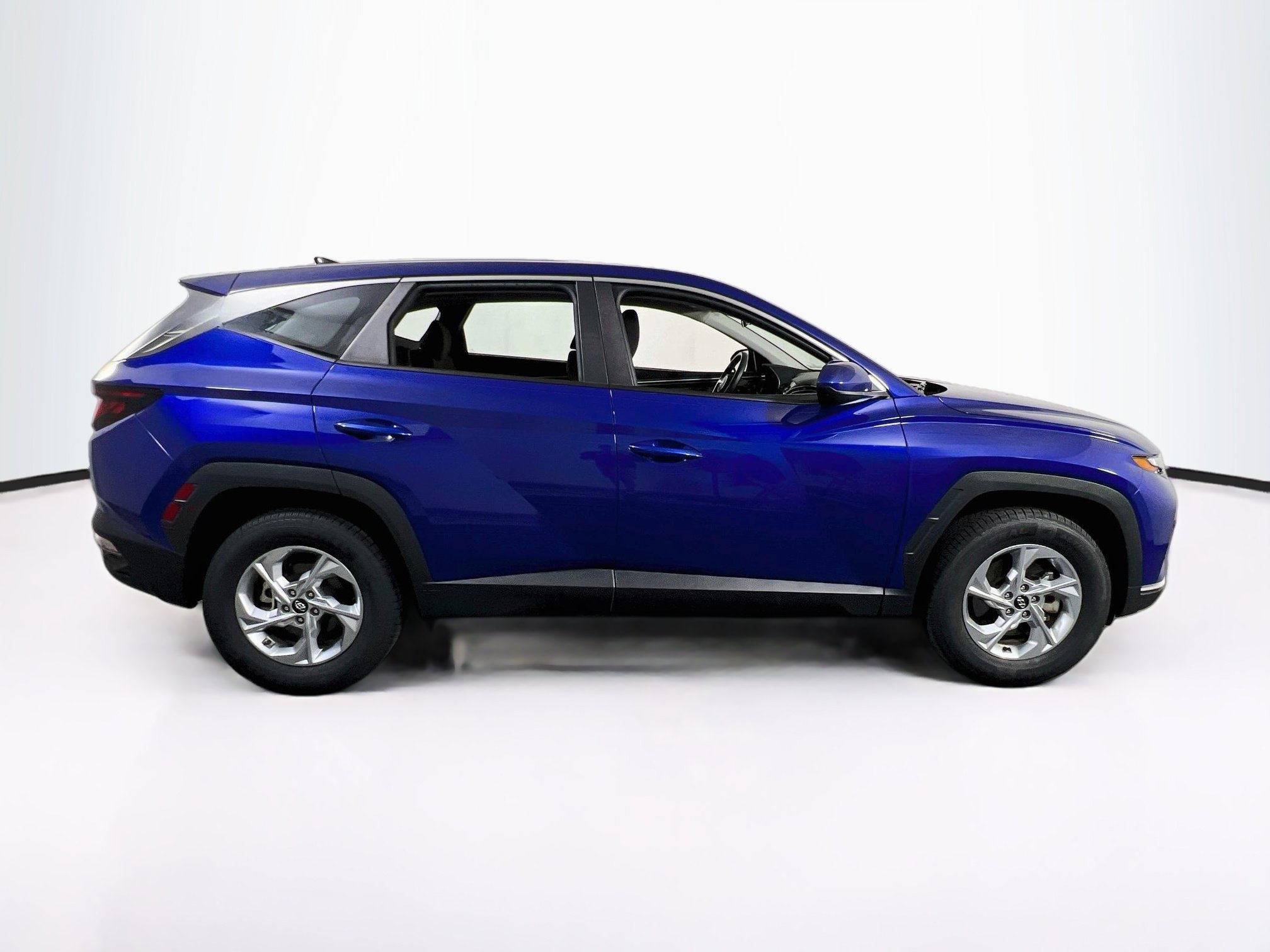 Used 2023 Hyundai Tucson SE AWD/4WD image 4