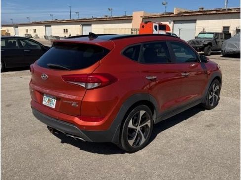Used 2016 Hyundai Tucson Limited w/ Option Group 03 AWD/4WD image 3