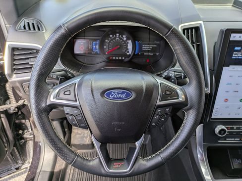 Used 2023 Ford Edge ST AWD/4WD image 9