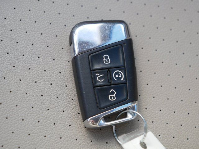 Used 2021 Volkswagen Atlas SEL FWD image 37