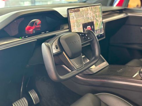 Used 2022 Tesla Model X Plaid image 20