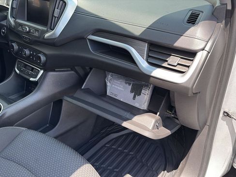 Used 2022 GMC Terrain SLE w/ Driver Convenience Package FWD image 24