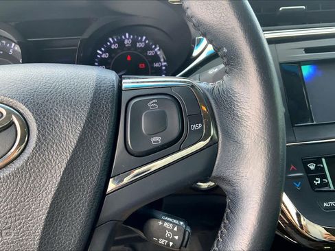 Used 2013 Toyota Avalon XLE FWD image 25