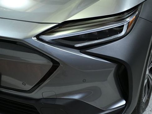 Used 2025 Subaru Solterra Premium w/ Premium Package image 15