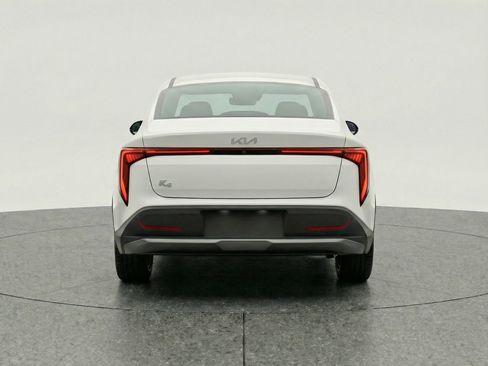 Used 2025 Kia K4 LXS image 7