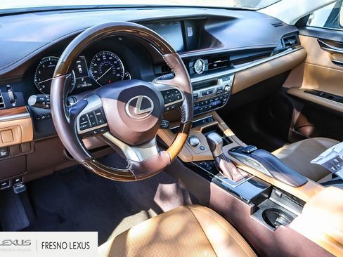 Used 2016 Lexus ES 350 w/ Navigation System Package FWD image 18