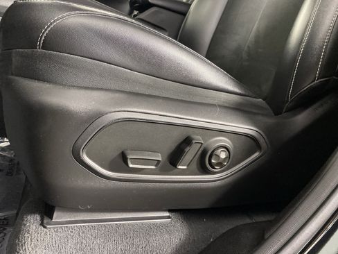 Used 2023 Jeep Grand Cherokee Altitude image 18