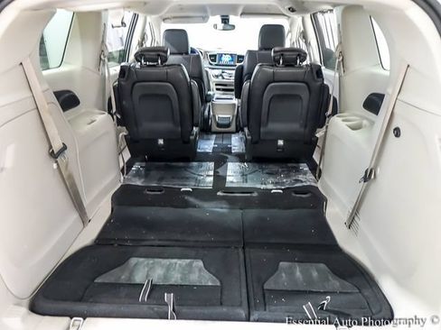 Used 2021 Chrysler Voyager Lxi FWD image 21