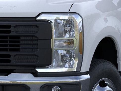 New 2026 Ford F350 XL w/ FX4 Off-Road Package image 18