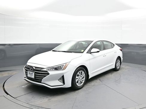 Used 2020 Hyundai Elantra SE w/ Cargo Package (C1) image 1
