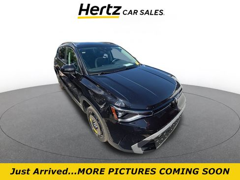 Used 2025 Volkswagen Taos SE image 1