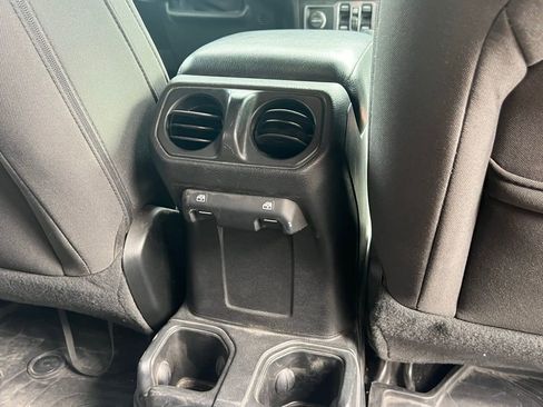 Used 2020 Jeep Wrangler Unlimited Willys image 21
