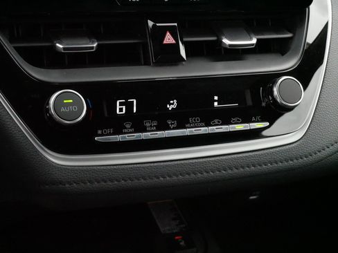 Certified 2025 Toyota Corolla XSE FWD image 23