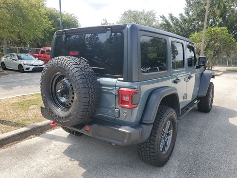 Used 2024 Jeep Wrangler Unlimited Rubicon w/ Technology Group AWD/4WD image 5