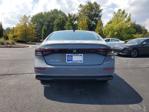 New 2025 Honda Accord SE image 5